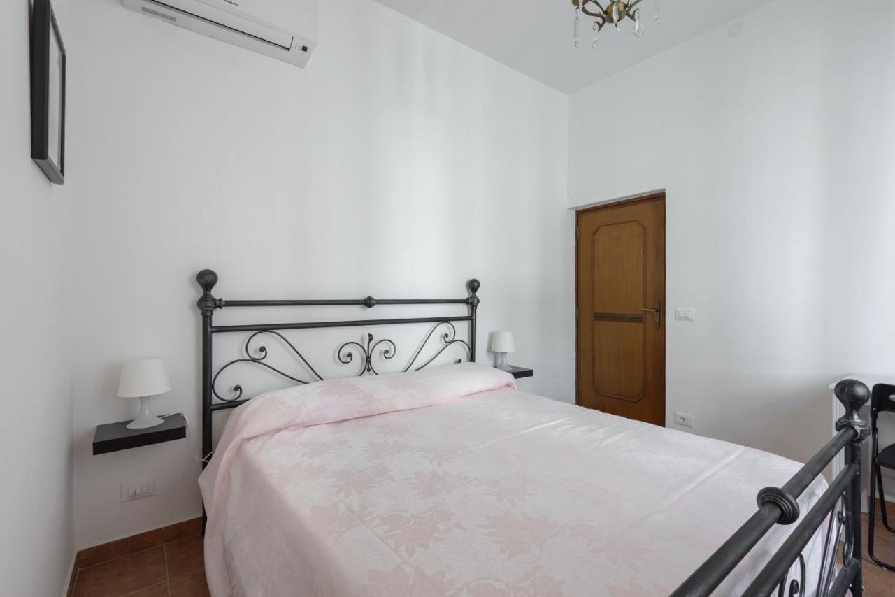 Cornelia Penthouse Bed & Breakfast โรม ภายนอก รูปภาพ