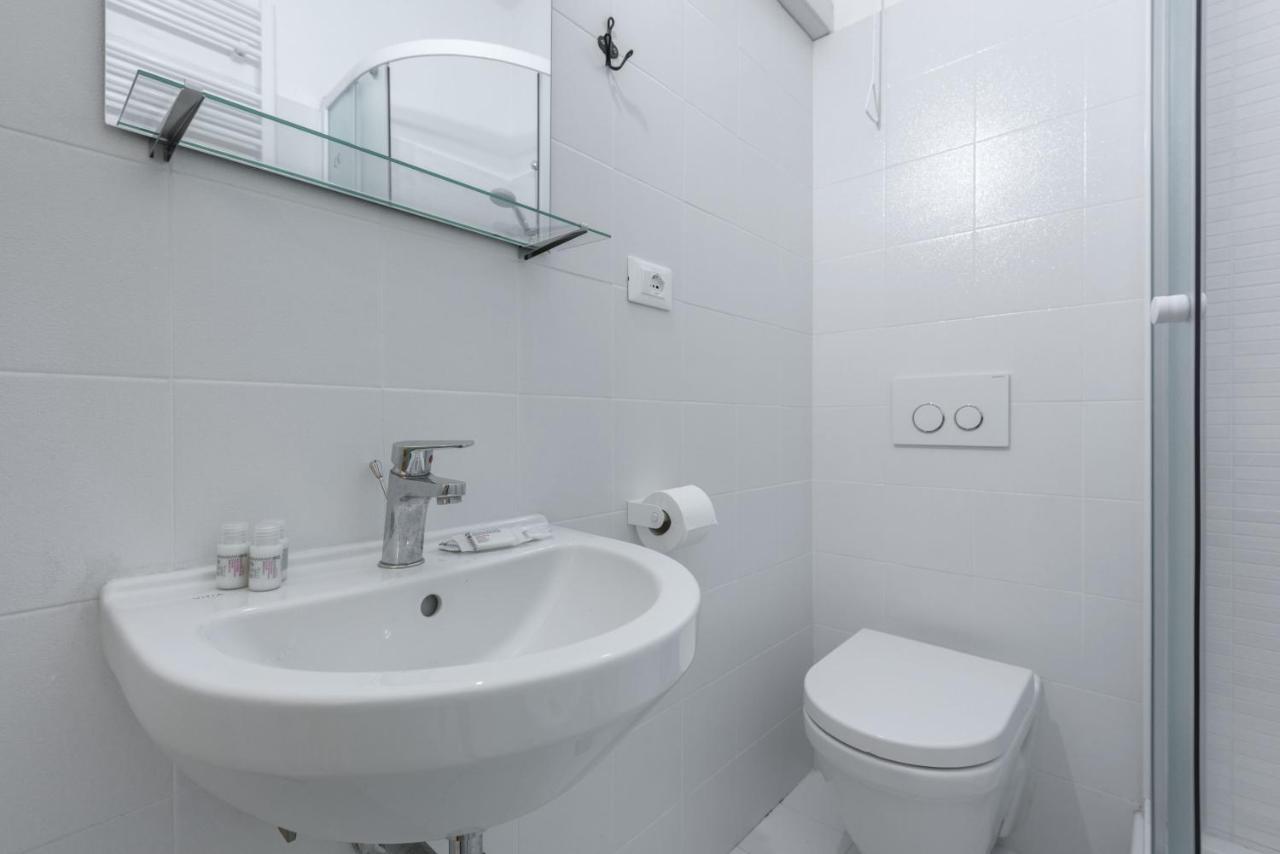 Cornelia Penthouse Bed & Breakfast โรม ภายนอก รูปภาพ