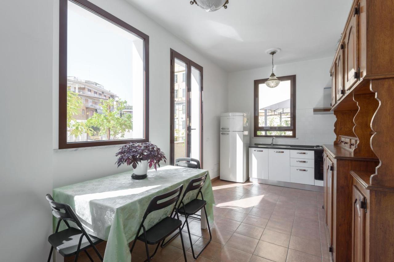 Cornelia Penthouse Bed & Breakfast โรม ภายนอก รูปภาพ